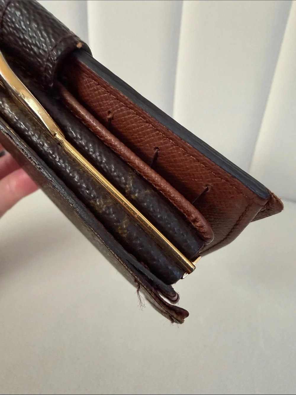 Louis Vuitton Monogram Kiss Lock Wallet Vintage Soft Snap Edge Shows Wear